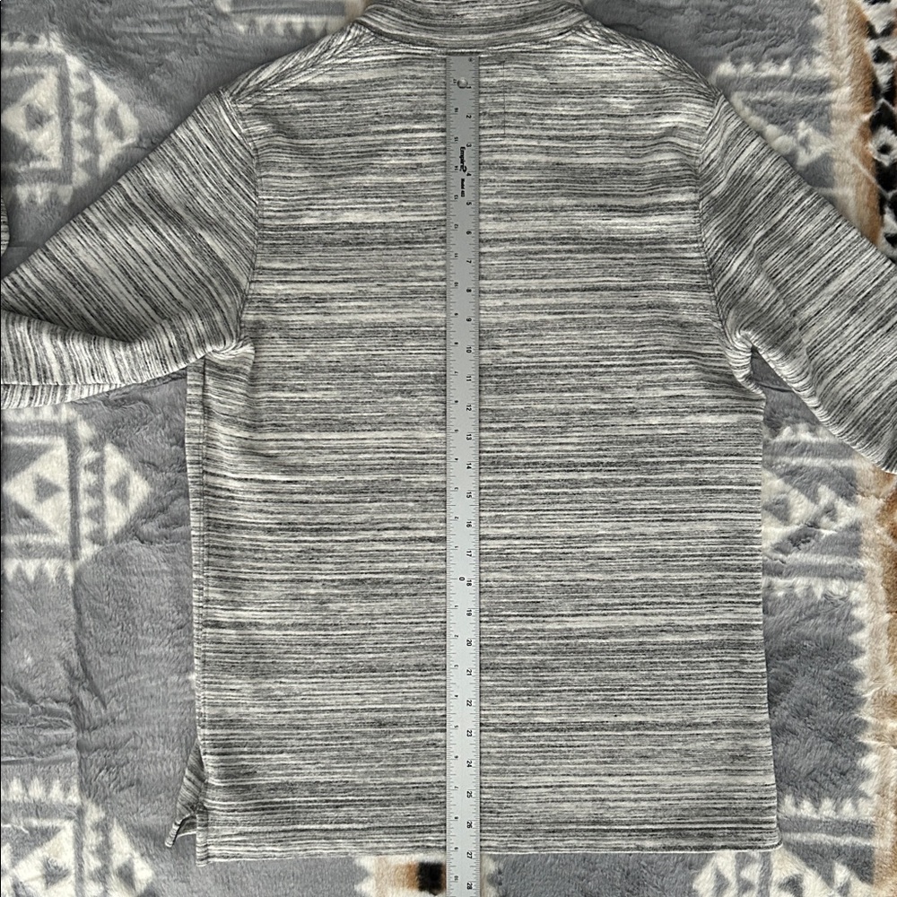 Relwen heathered gray button mock neck pullover - Picture 7 of 8
